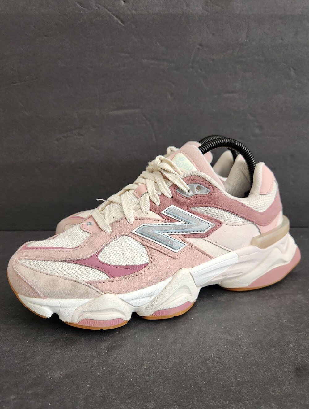 New Balance 9060 'Rose Pink' Mens Size 6/Women's 7.5 Sneakers